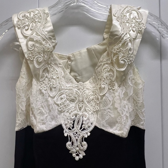 Great Condition Jessica McClintock Juniors Formal Dress - Picture 2 of 5